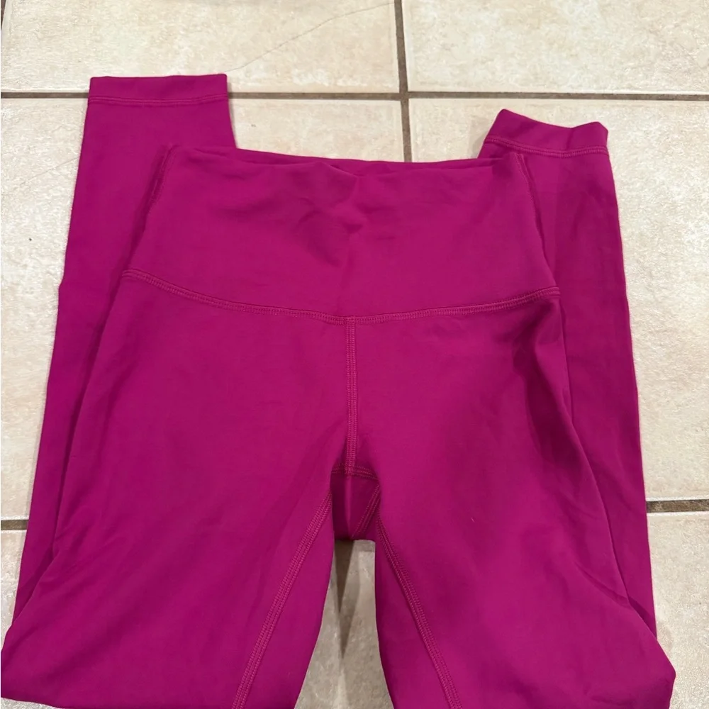 Lululemon Wunder Train 25” - Picture 2 of 3